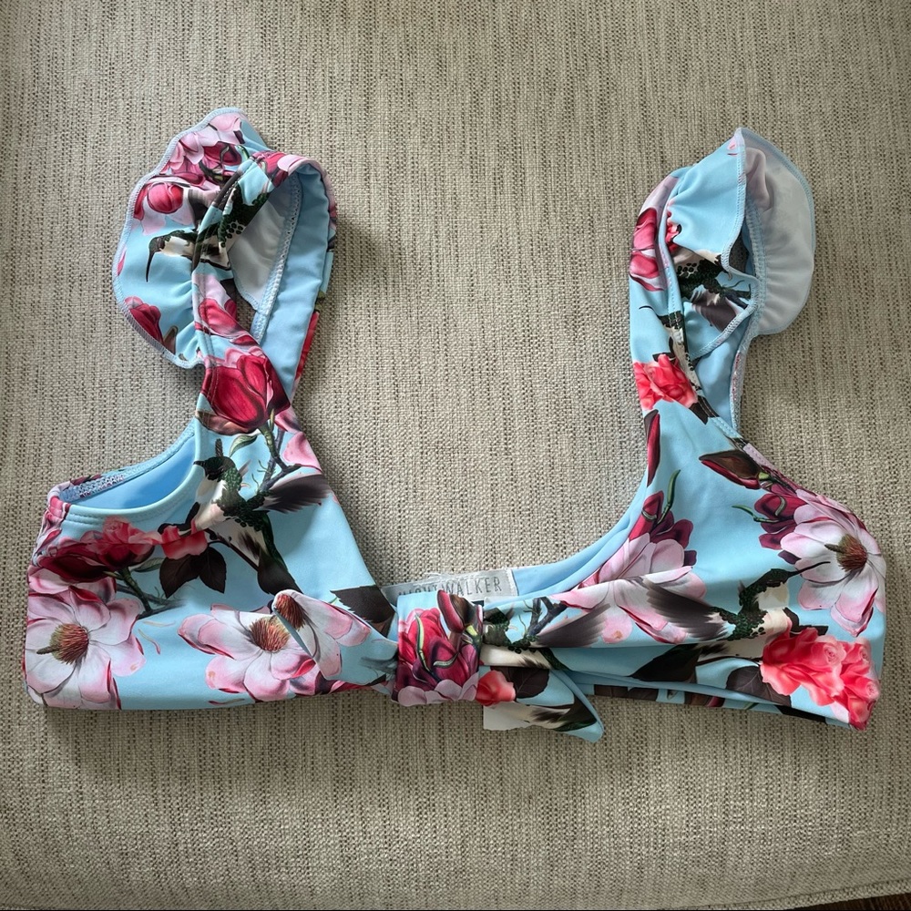 Pacsun swim bikini top active from size medium Night walker floral